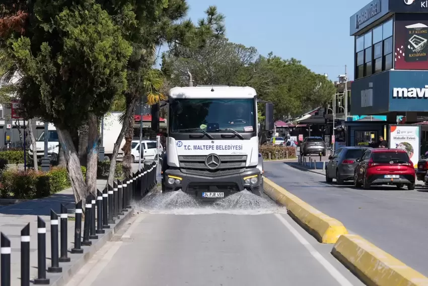 İstanbul Maltepede mahallelerde bahar temizliği sürüyor