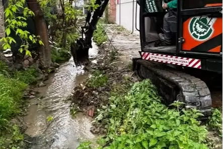 Bursa İnegöl'de sulama kanalı temizliği