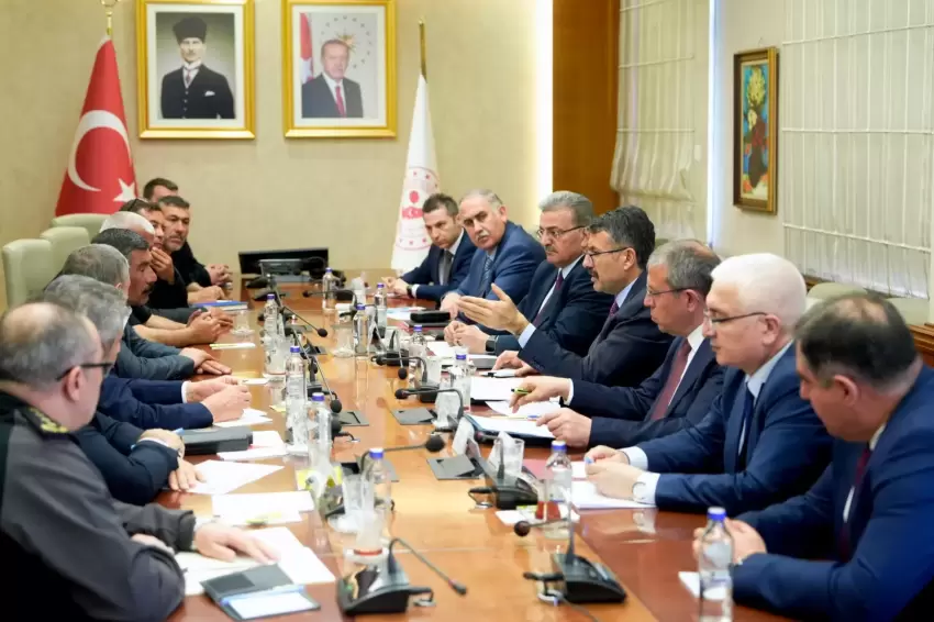 Ankara'da kritik maden zirvesi! Grevleri bitirecek uzlaşma aranıyor