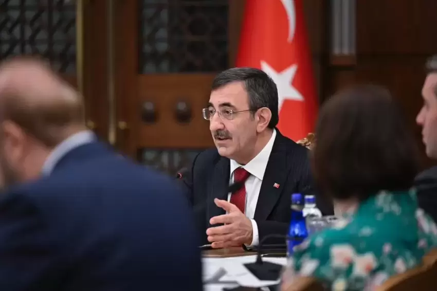 Sanayi, finans ve küresel riskler EKKda görüşüldü