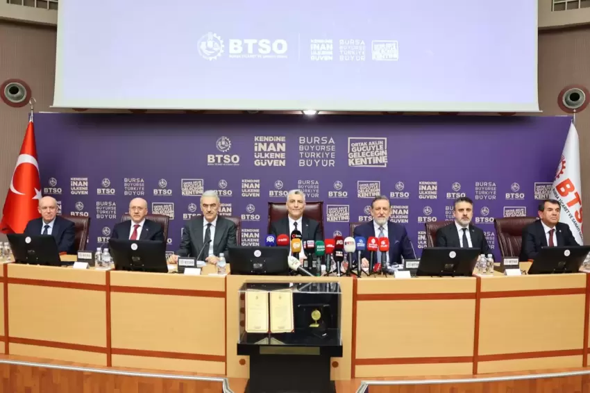 Bakan Bolat Bursada ekonomi mesajı verdi... İhracatta tarihi rekor kırdık