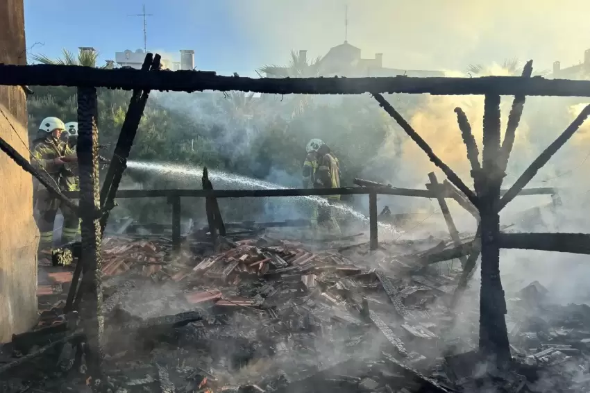 İzmir'de itfaiyenin hızlı müdahalesi faciayı önledi