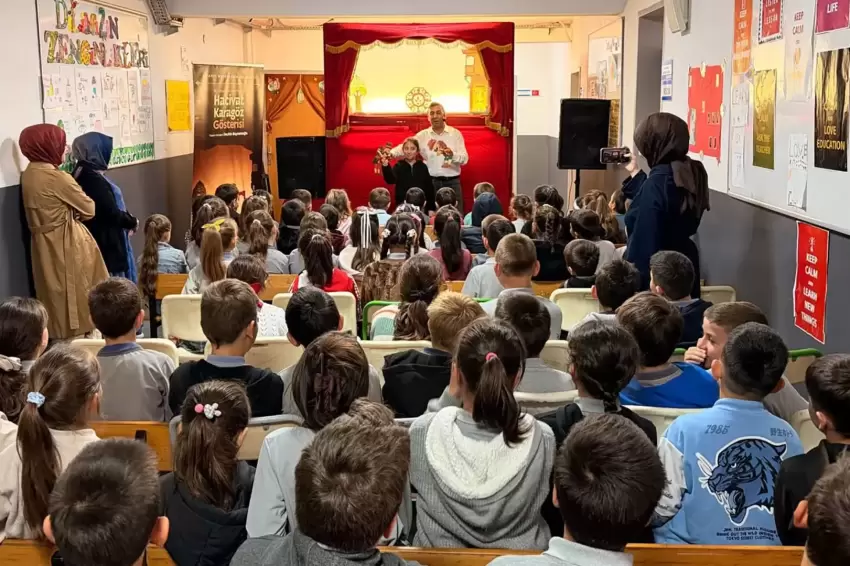 Sakaryanın dört yanına Bir Hikâye Bin Neşe taşınıyor