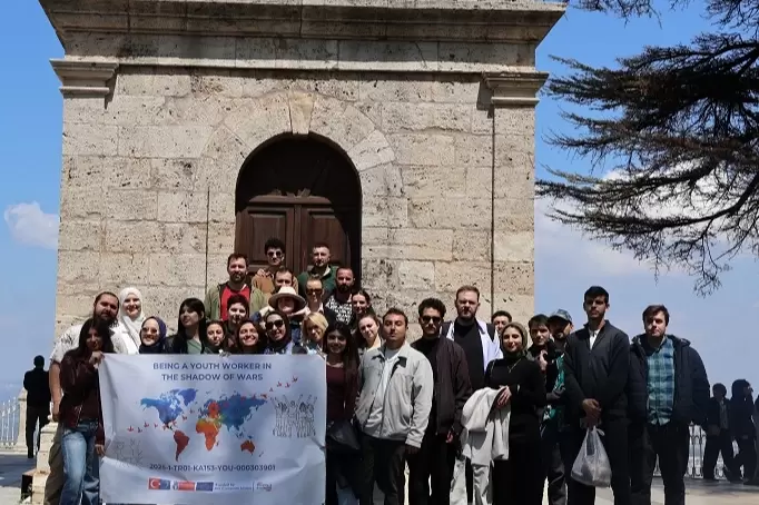 Zorlu coğrafyaların genç liderleri Bursada buluştu