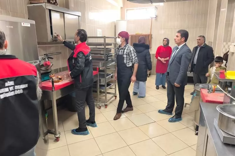 Ağrı'da öğrenci yurtları ve pansiyonlara gıda denetimi