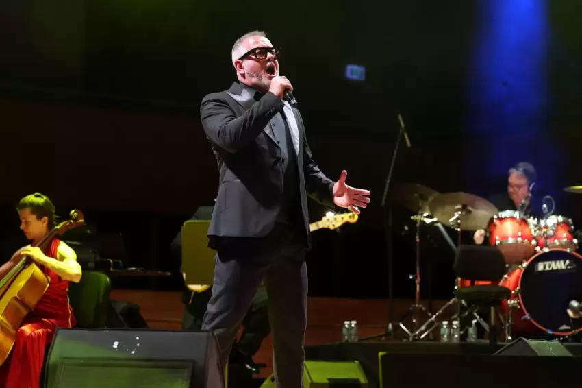 Luca Minnelli İzmirde büyüledi