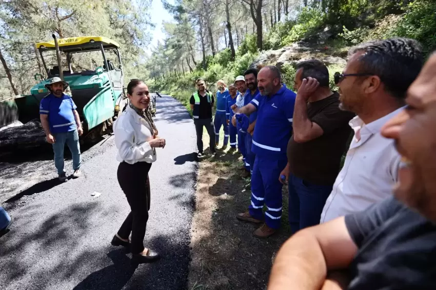 İzmir Efes Selçukta asfaltlama çalışmaları sürüyor