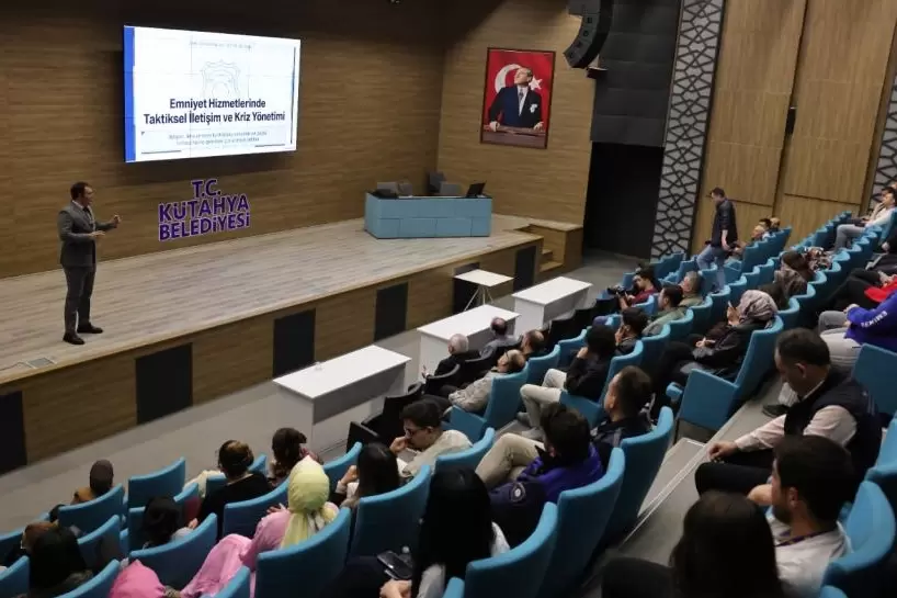 Kütahyada belediye personeline etkili iletişim eğitimi