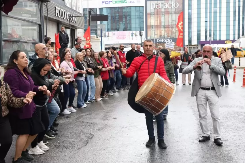 İzmir Çiğlide 1 Mayıs coşkusu