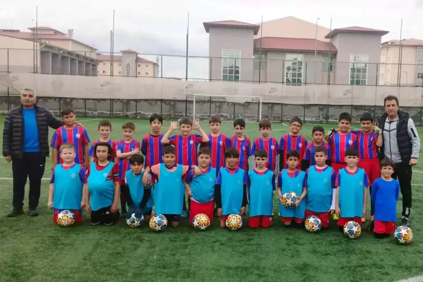 Altınordu Ağrı Futbol Okulu 19 Mayıs Turnuvasına hazırlanıyor