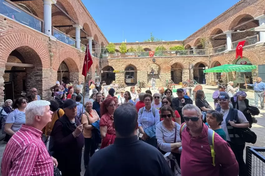 İzmir Büyükşehirden emeklilere özel gezi programı