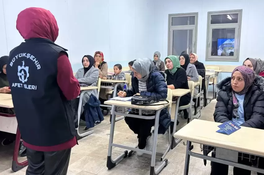 Kocaelide afete dirençli kadınlar yetişiyor