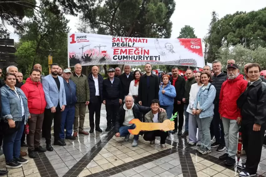 İzmirde binlerce emekçi 1 Mayısı kutladı