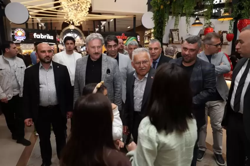 Memduh Büyükkılıçtan Çarşı Melikgaziye ziyaret