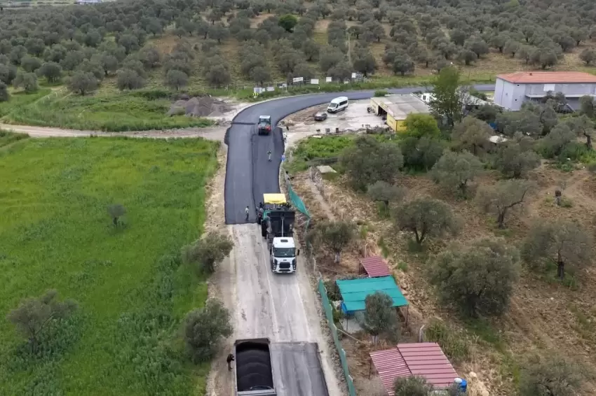 Balıkesirde yol çalışmalarına devam ediyor