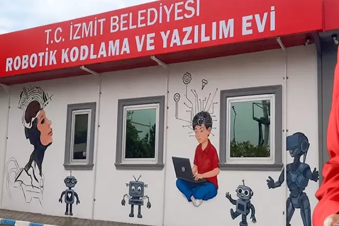 İzmit Belediyesinden Robotik Kodlama ve Yazılım Evi