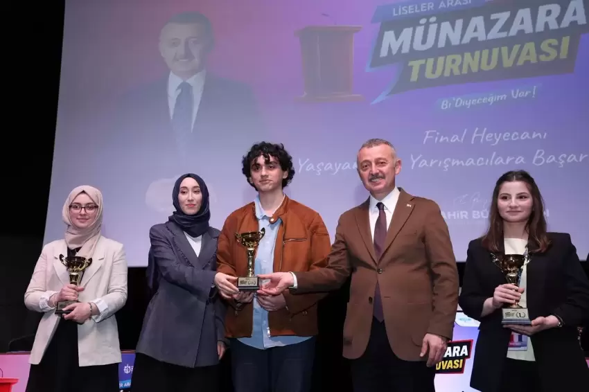 Kocaelide liselerarası münazara finali heyecanı