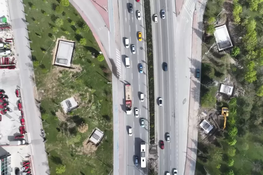 Konyada MARSAN Girişine Büyükşehirden yaya üst geçidi