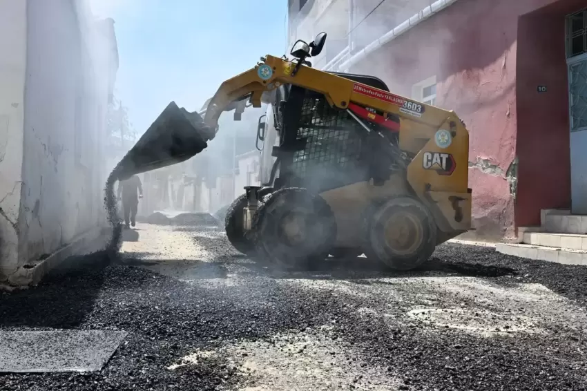 Manisa Muradiyede yol yenileme ve asfalt seferberliÄŸi