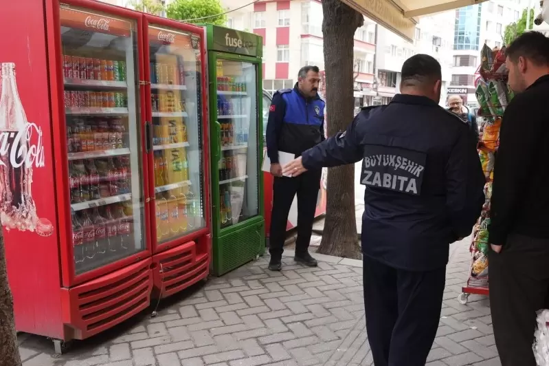 Eskişehirde zabıta ekiplerinden ortak alanlara sıkı denetim