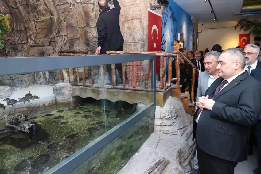 Ankara Keçiörende yenilenen Deniz Dünyası açıldı