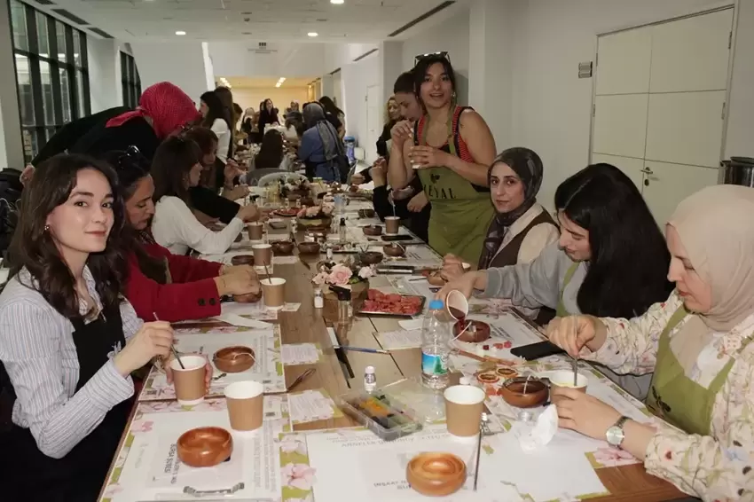 Bursada kadın mühendisler hayallerini muma yansıttı
