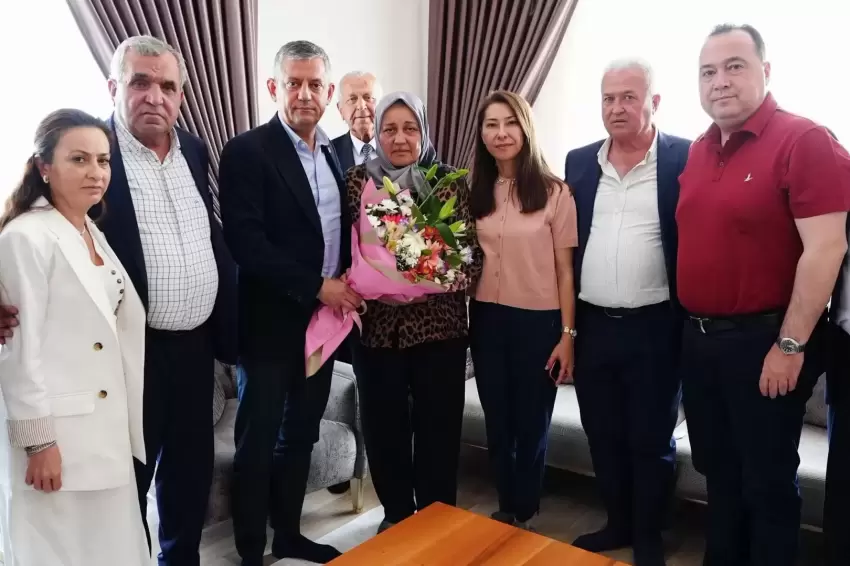 Manisada Anneler Günü vefası