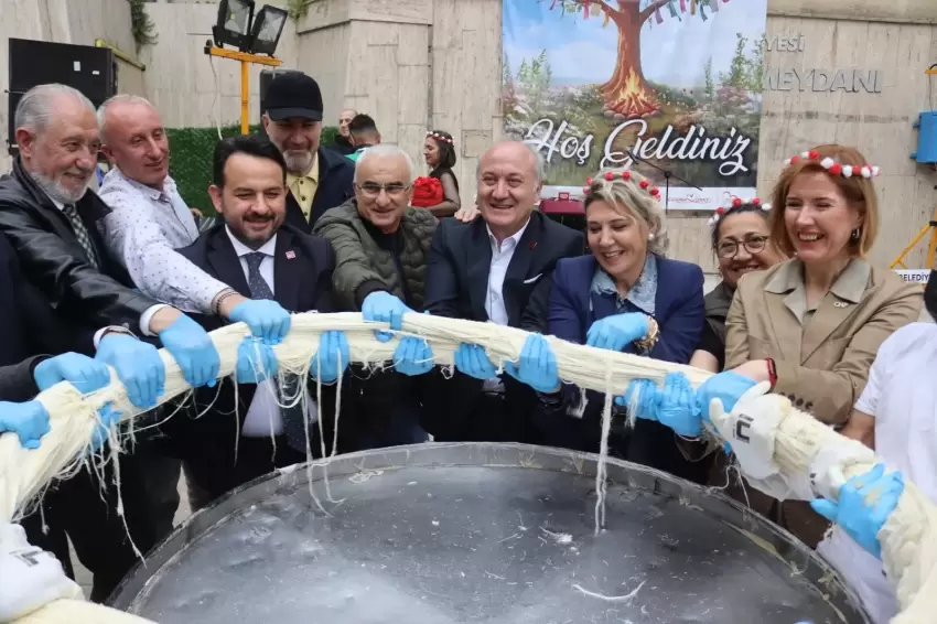 İzmitte Hıdırellez Şenliğinin son günü coşkuyla yaşandı