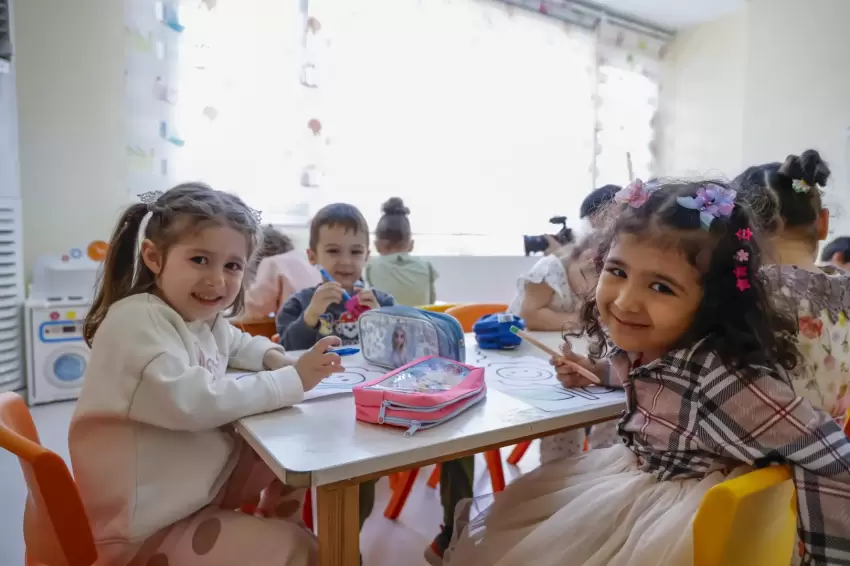 Antalya Büyükşehirin kreşleri yoğun ilgi görüyor