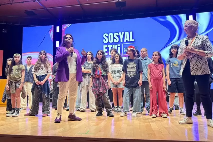 Sosyal Etki Zirvesine rekor katılım