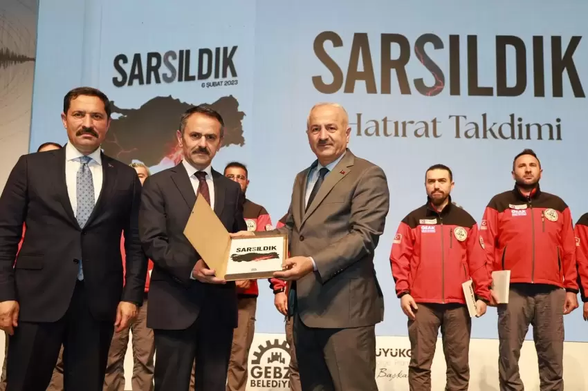 Sarsıldık Sarıldık hatıratı Gebzede takdim edildi