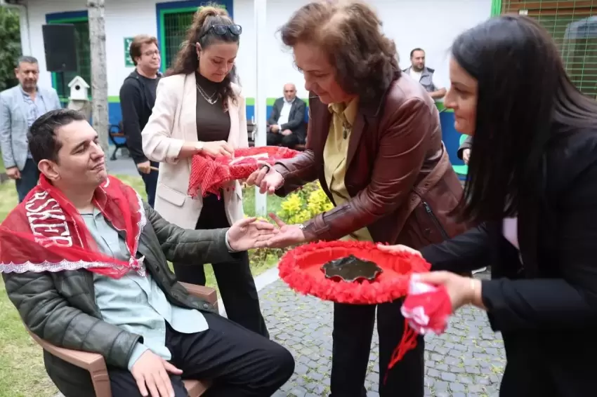 Bakırköyün kınalı kuzuları askere uğurlandı