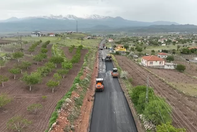 Kayseri Büyükşehirden 10 milyon liralık asfalt çalışması