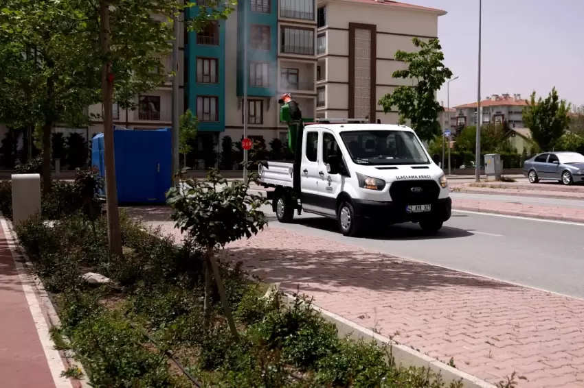 Konya Karatayda kurban bayramı öncesi ilaçlama mesaisi