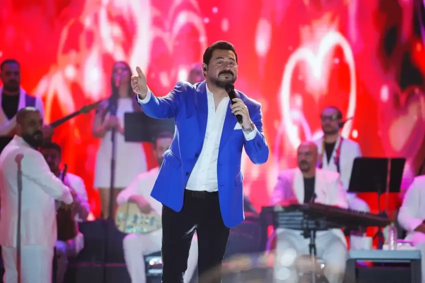 Mersinde 9 günlük festivalin finali Serkan Kaya ile oldu
