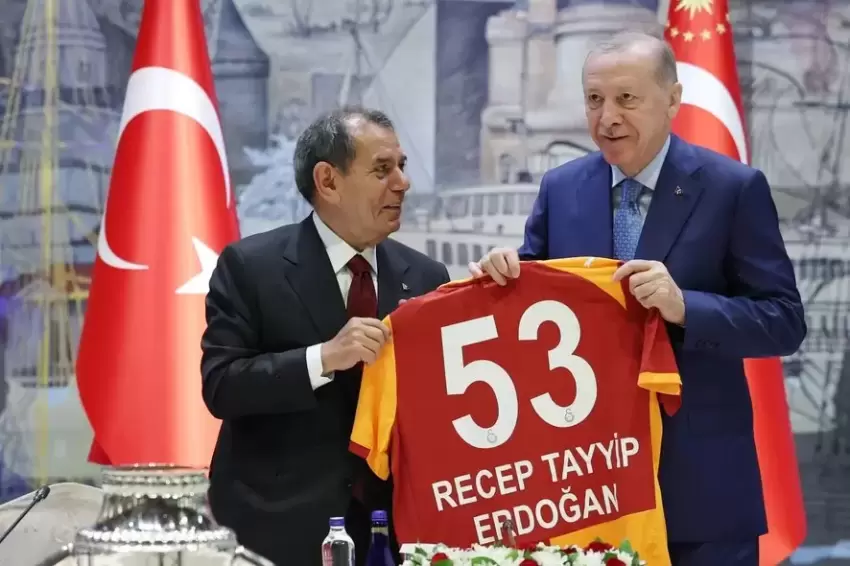 Cumhurbaşkanı Erdoğandan Galatasaraya tebrik: Tarihi başarıya imza attınız