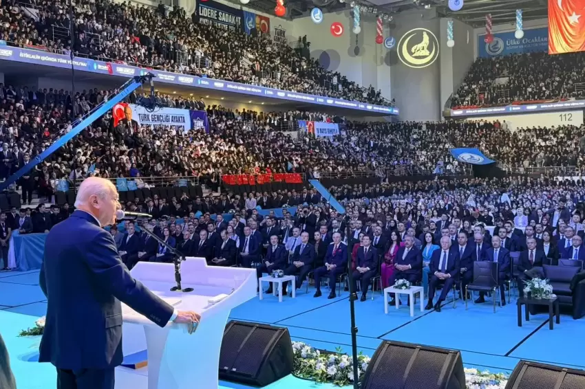 Bahçeli Büyük Kurultayda konuştu: Türk gençliği Türkiye Yüzyılının teminatıdır