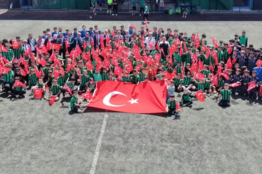 Kocaeli Çayırovada 19 Mayıs Gençlik Turnuvası düzenlendi