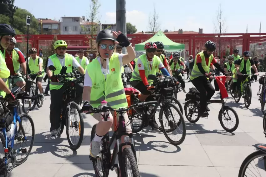 İstanbul Bakırköyde pedallar 19 Mayısa çevrildi