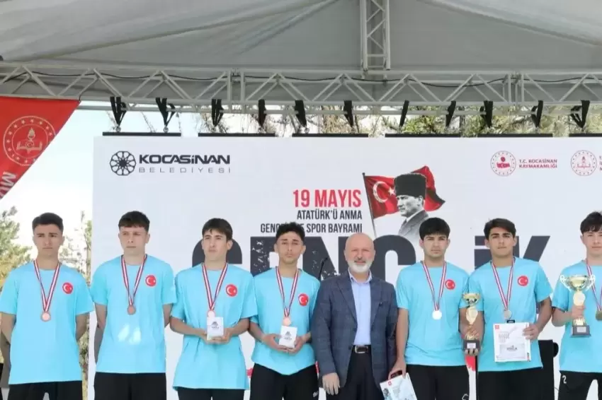 Kayseri Kocasinanda Gençlik Şölenine muhteşem final
