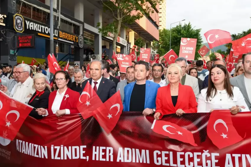 Bursa Osmangazide 19 Mayıs ruhu gençlerle yükseldi