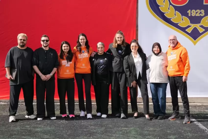 Meryem Boz, kadın hükümlü ve tutuklularla buluştu