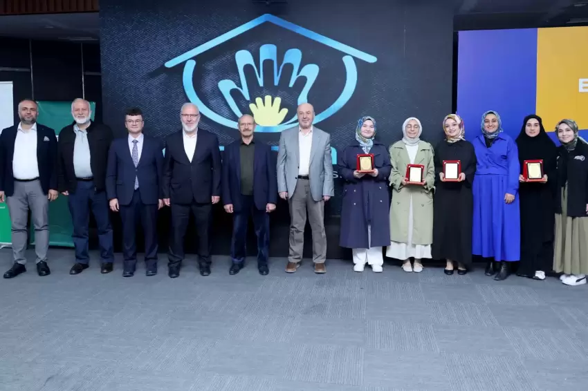 Umre ödüllü Evlilik ve aile gelişim akademisi tamamlandı
