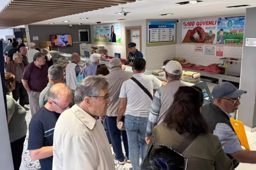 Aydında Halk Ege Ette bayram indirimi yoğun ilgi gördü