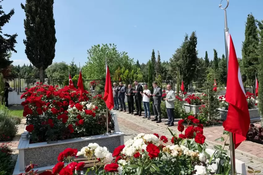 Bursada Başkan Vekili Bibadan esnaf ve şehitlik ziyareti