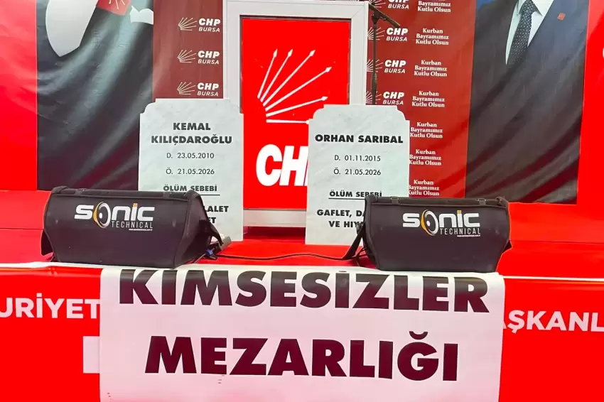 Bursada CHPden Kılıçdaroğlu ve Sarıbala mezar taşlı protesto