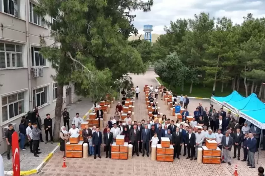 Mardinde bin üreticiye 8 bin arı kovan desteği