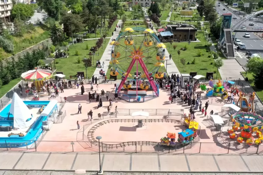 Keçiörende bayram coşkusu dolu dolu yaşandı