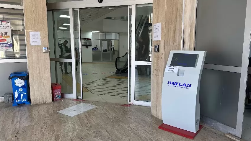 Belediye girişinde avans yükleme noktası oluşturuldu
