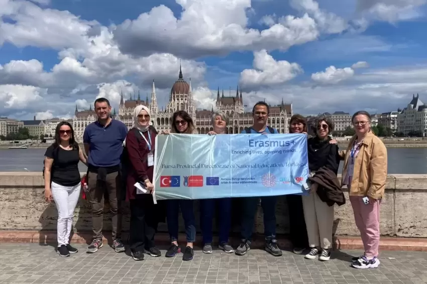 Bursa Olgunlaşma Enstitüsü Budapeştede yapay zeka eğitimi aldı